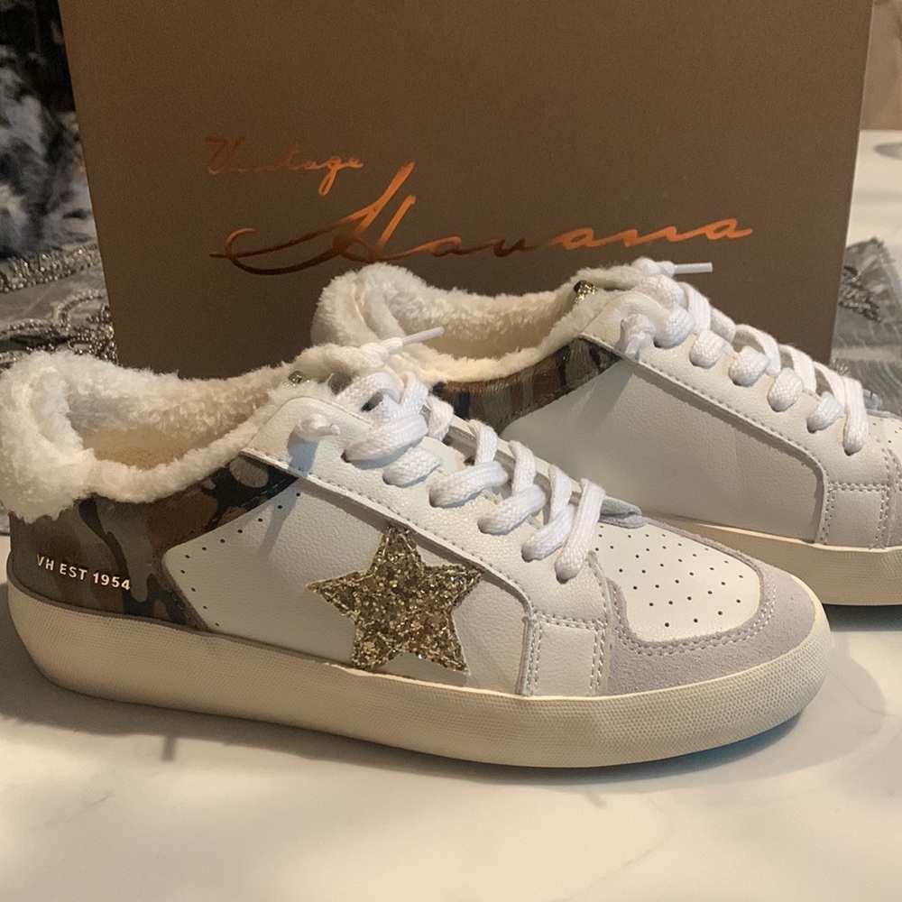 Vintage Havana Sneakers Size 8 New in Box